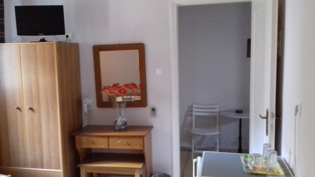 Kabanis Rooms エルムポリ エクステリア 写真